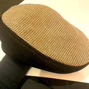 Men’s hats. Variety. Lrg. $12ea